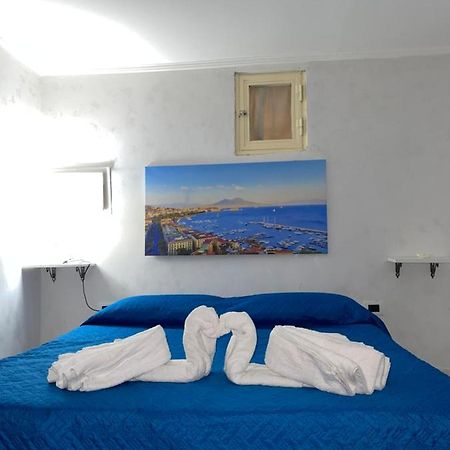 B&B Da Imma E Lucia Napoli Bagian luar foto