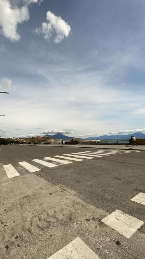 B&B Da Imma E Lucia Napoli Bagian luar foto